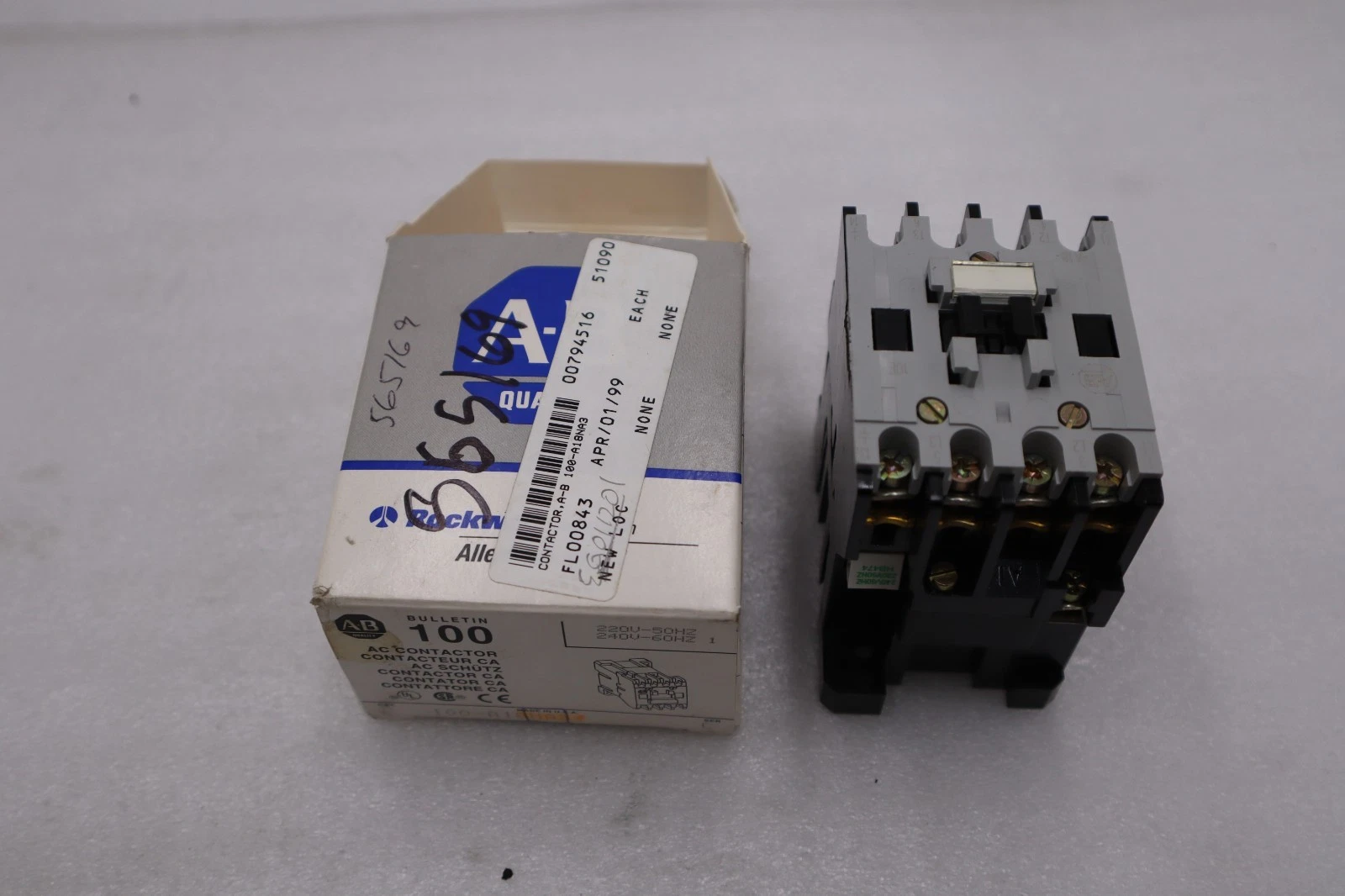 NEW ALLEN BRADLEY 100-A18NA3 SERIES C CONTACTOR STOCK K2085CC