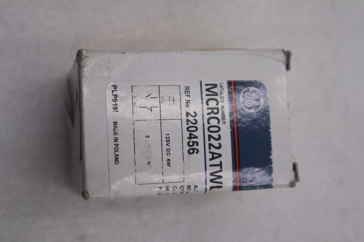 NEW OPEN BOX General Electric MCRC022ATL Auxiliary Relay STOCK K-3380