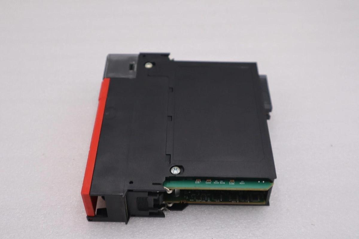 Used ALLEN BRADLEY 1756-LSP SERIES B GUARDLOGIX PROCESSOR STOCK 853C