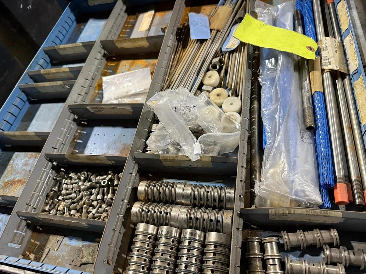 Used LYON 11 DRAWER CABINET MSS II SAFETYLINK 30"X28"X60" (NO CONTENTS)