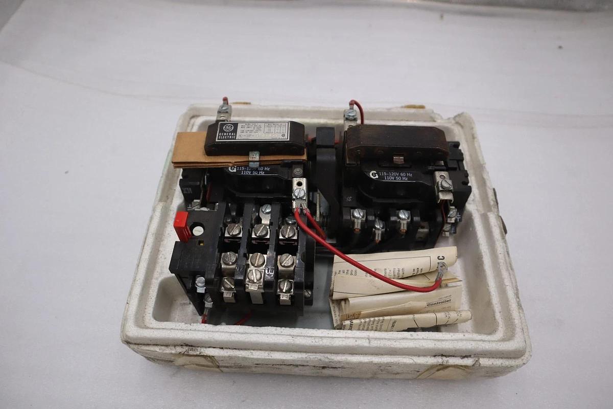 Used NEW OPEN BOX GENERAL ELECTRIC CR309C0 REVERSING STARTER STK CC187