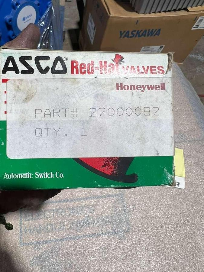 Used NEW OPEN BOX ASCO SOLENOID VALVE 1/4" PIPE USX8262D2212341 STK K739CC