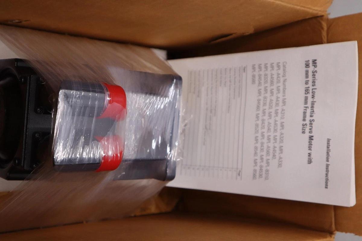 Used ALLEN BRADLEY MPL-A420P-SJ72AA SERVO MOTOR KINETIX - STOCK GF71