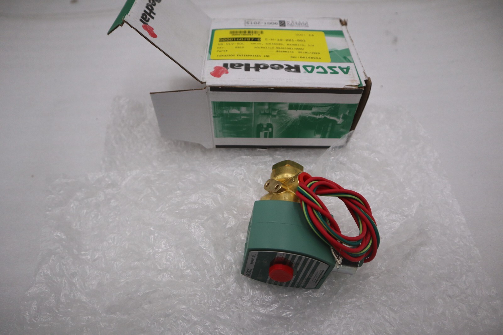 Used NEW IN BOX ASCO 8320G174 solenoid valve 1/4" NEW WITH BOX STOCK G555