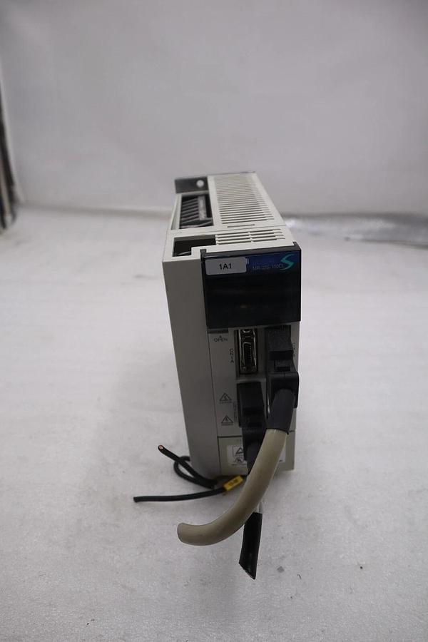 Used MITSUBISHI MR-J2S-100CL AC SERVO DRIVE STOCK 5006