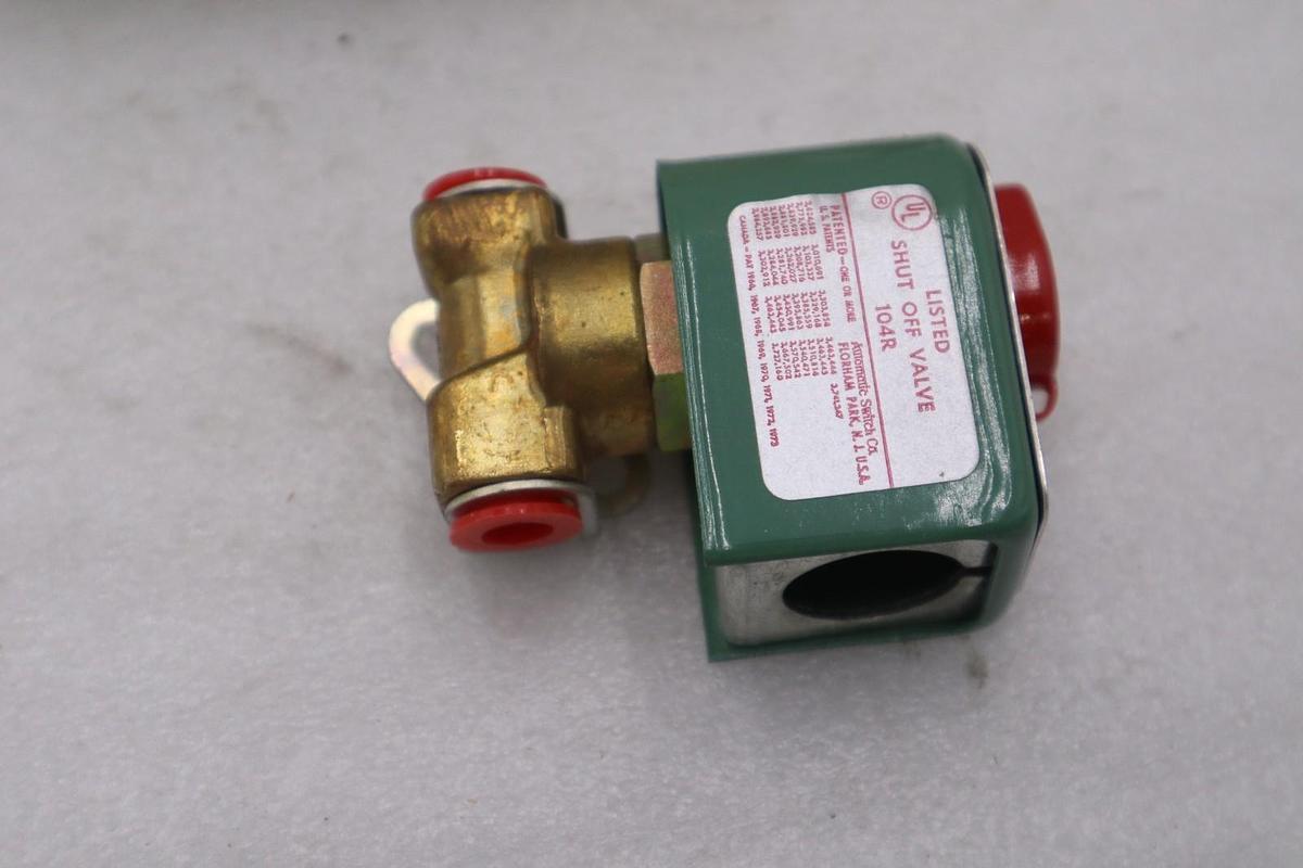 NEW IN BOX - ASCO SOLENOID VALVE 1/4" 110/120V. COIL 8262B210 - STOCK GF660A