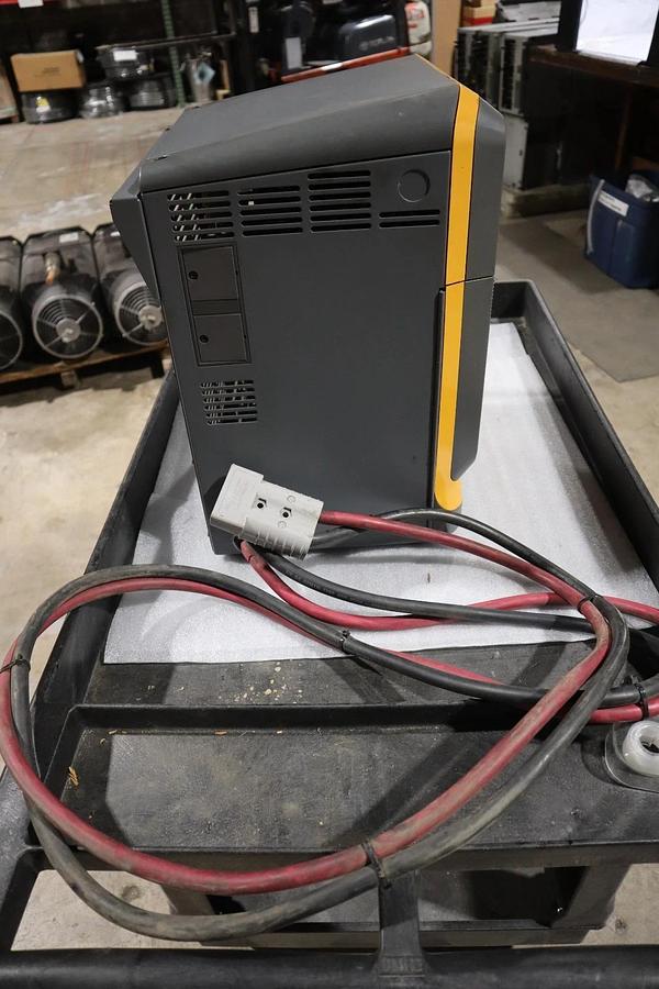 Used ENERSYS EI3-HL-4Y ENFORCER IMPAQ FORKLIFT BATTERY CHARGER 480V 3PH 50/60HZ