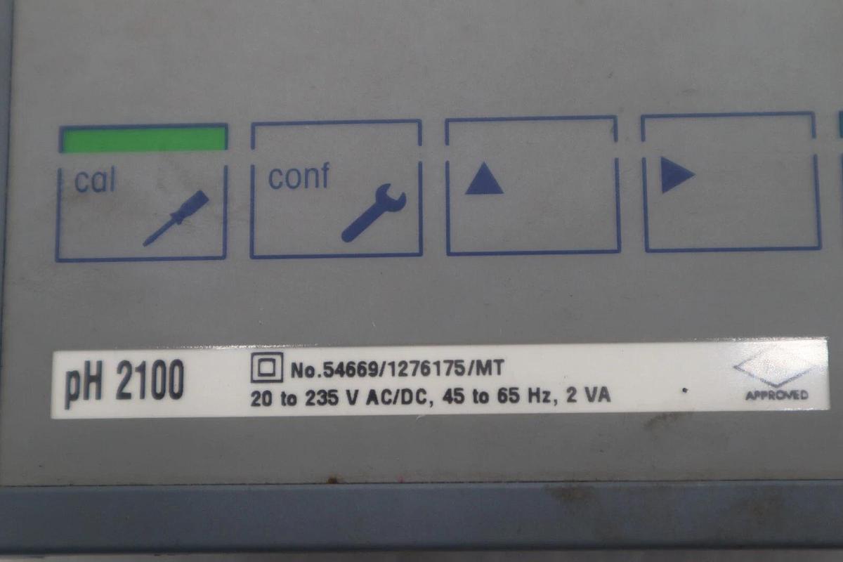 Used METTLER TOLEDO TEMPERATURE TRANSMITTER PH 2100 STOCK K-3070