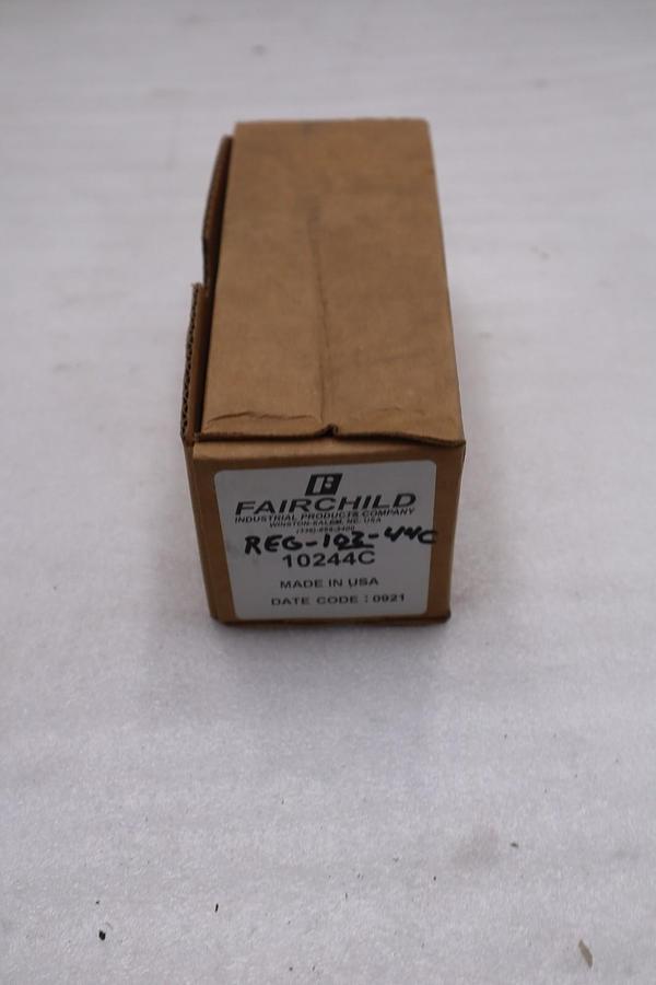 FAIRCHILD INDUSTRIAL PROD 10244C PNEUMATIC REGULATOR MODEL 10C - STOCK GF373