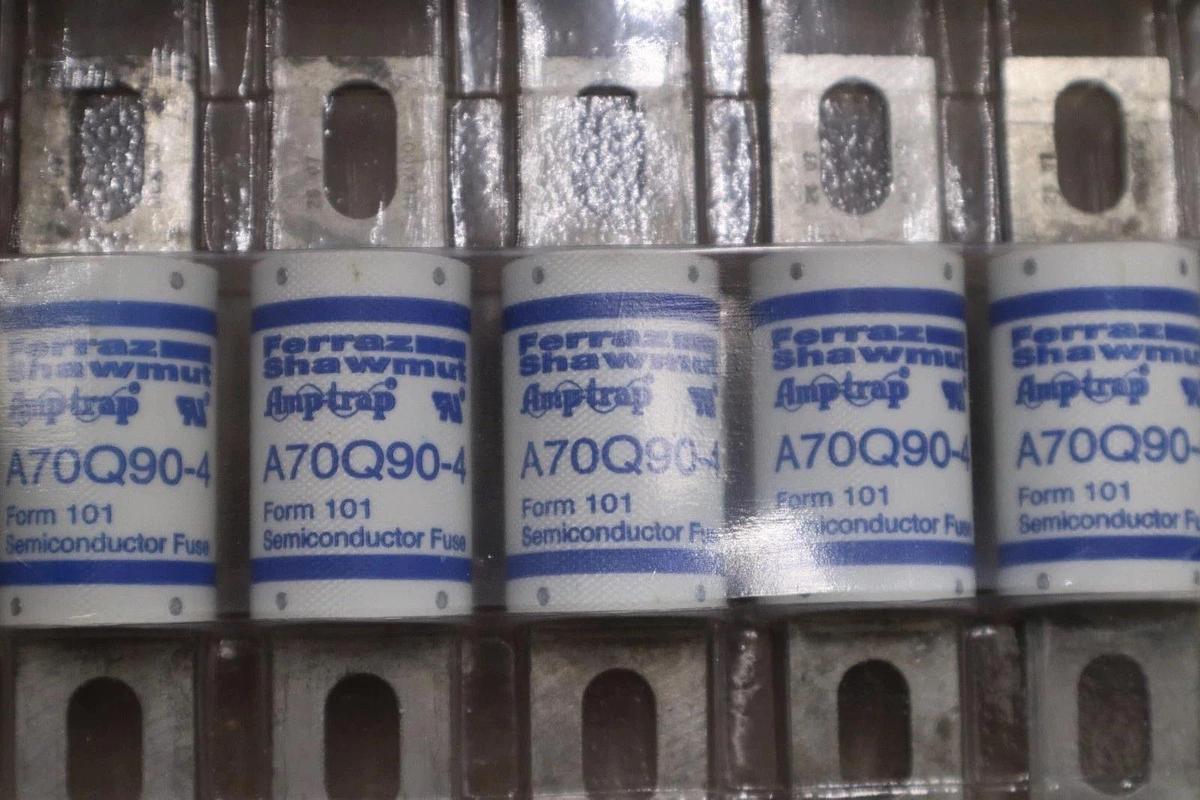 NEW OPEN BOX BOX OF 5 Ferraz Shawmut A70Q90-4 Fuse 700V 90A STK GF836