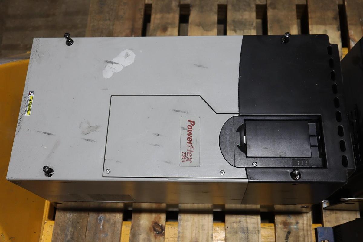 Used ALLEN BRADLEY Powerflex 755 20G1AND125JN0NNNNN 480V 100HP DRIVE VFD #CC103