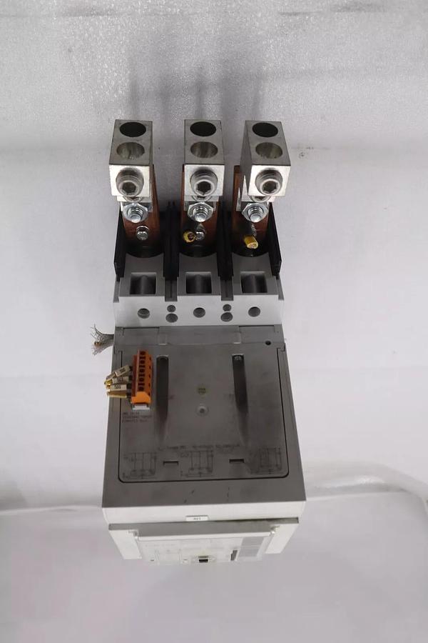 Used MOELLER NZMH3-AE/VE , CIRCUIT BREAKER WITH NZM-XR FRONT STOCK 4468