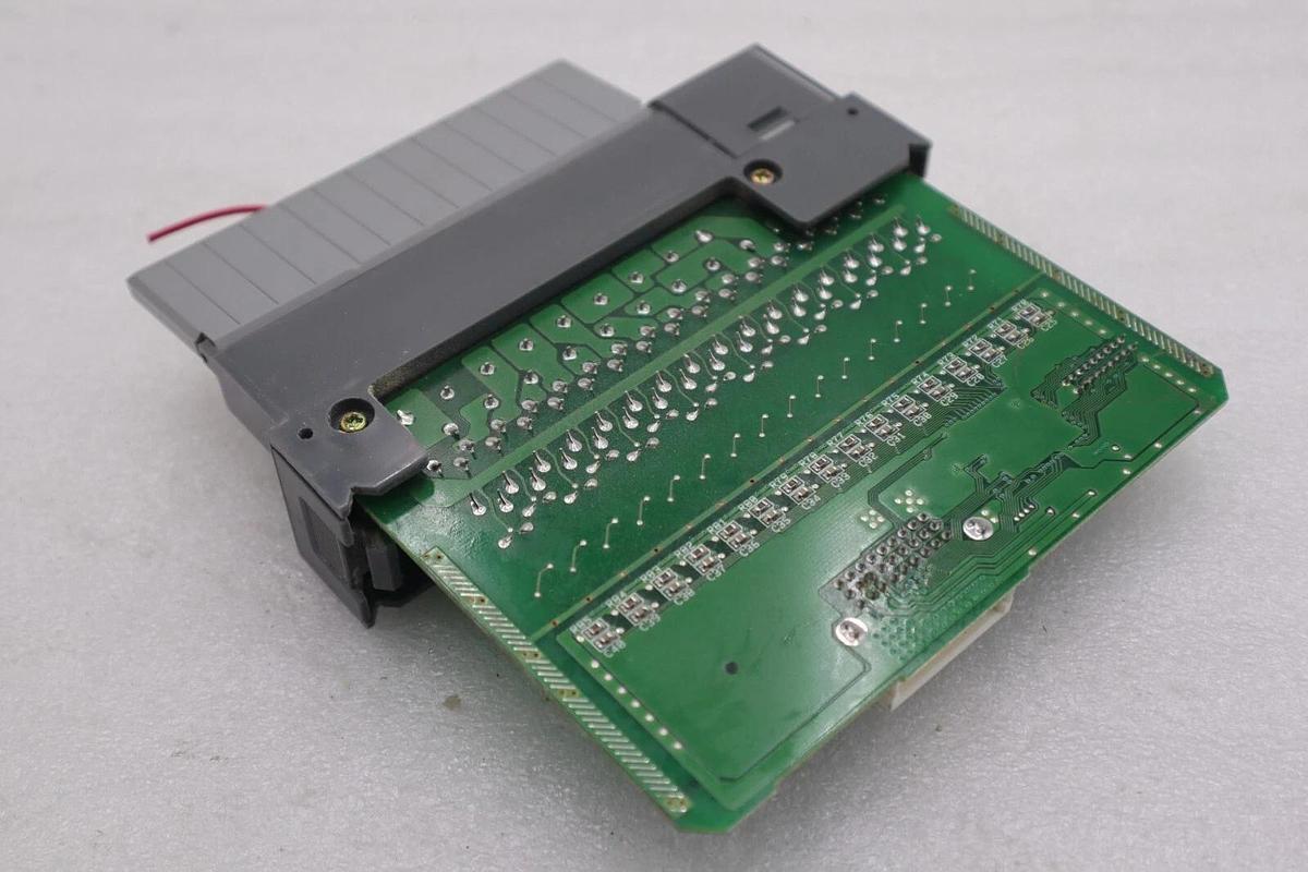 Used ALLEN BRADLEY AB 1746-IV16 / C SLC 500 DC 16 Point Input Module STK K-3952