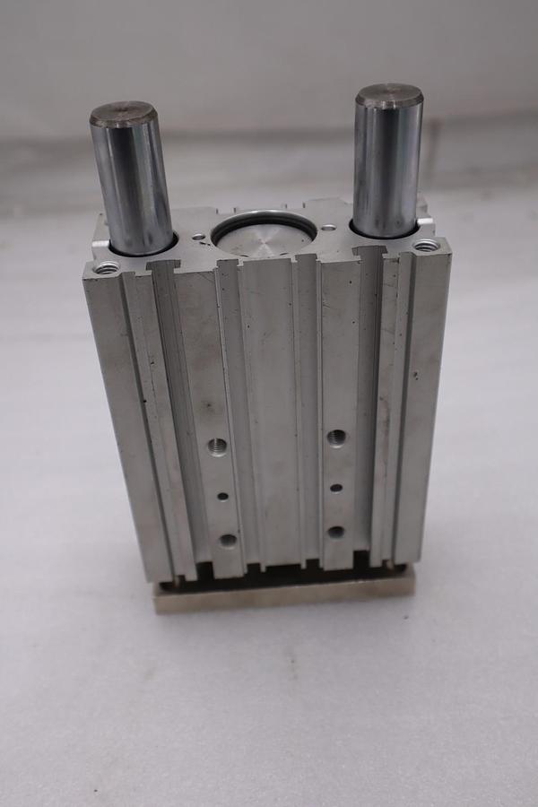 Used SMC MGPM32N-100 Pneumatic Guided Cylinder - SURPLUS NEVER USED - STOCK H1364