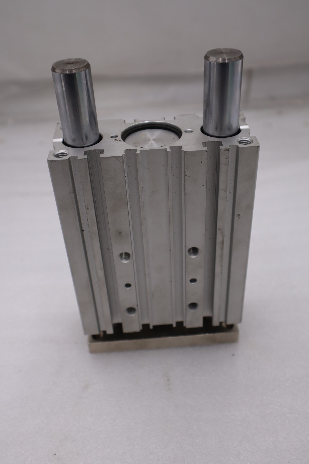 Used SMC MGPM32N-100 Pneumatic Guided Cylinder - SURPLUS NEVER USED - STOCK H1364