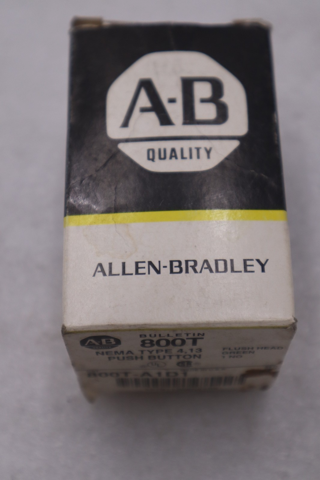 Used AB Allen Bradley 800T-A1D1 Push Button Flush Head Green STOCK 6060