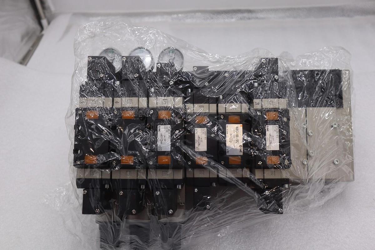 SMC VVFS4-J1T002 / VVFS4J1T002 NEW UNIT VV*FS* MANIFOLD VFS SERI *LQA STOCK S309