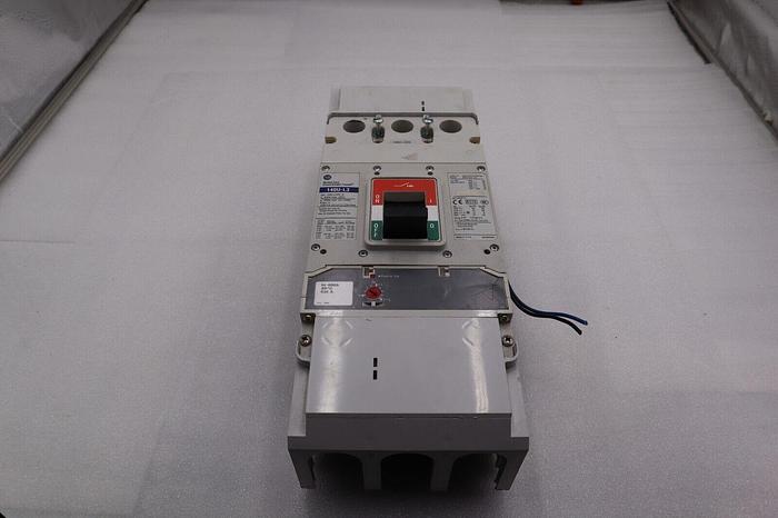 Used ALLEN BRADLEY 140U-L3X3 A CIRCUIT BREAKER 140U-L3 STOCK 2075