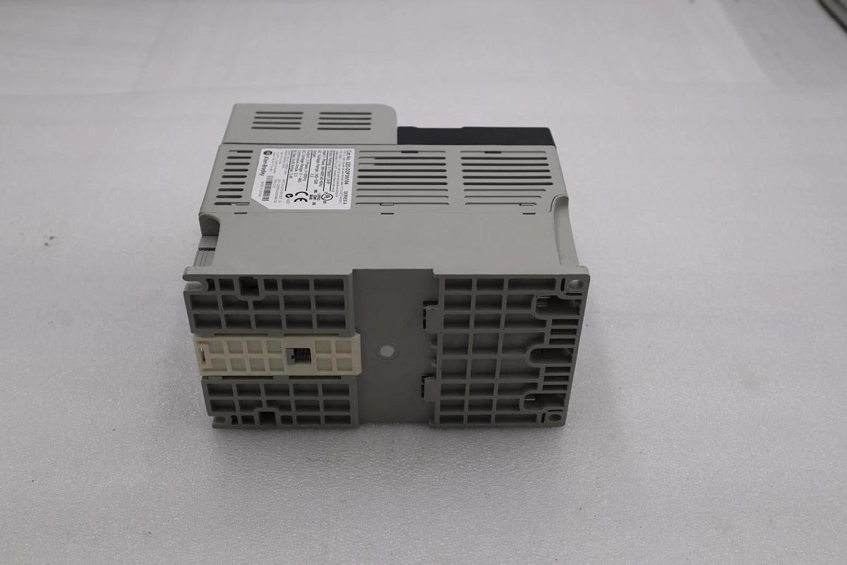 Used Allen Bradley 22D-D2P3N104 POWERFLEX-40 AC DRIVE 1.0HP SER A L-491