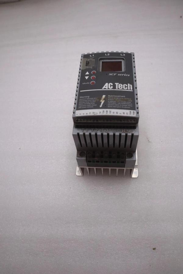 Used AC TECH SF410 VARIABLE SPEED DRIVE 1HP 480V STOCK K1128A