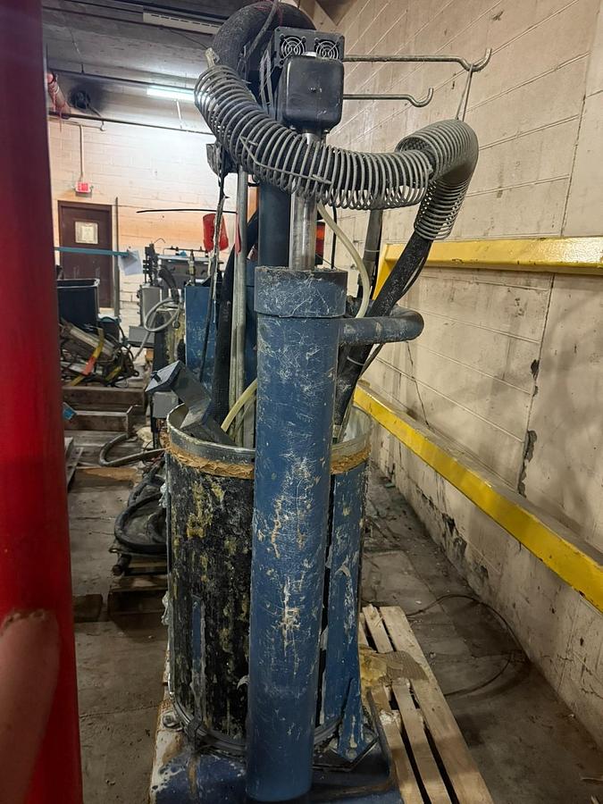 Used NORDSON MODEL 5507 BULK MELTER APPLICATOR SYSTEM