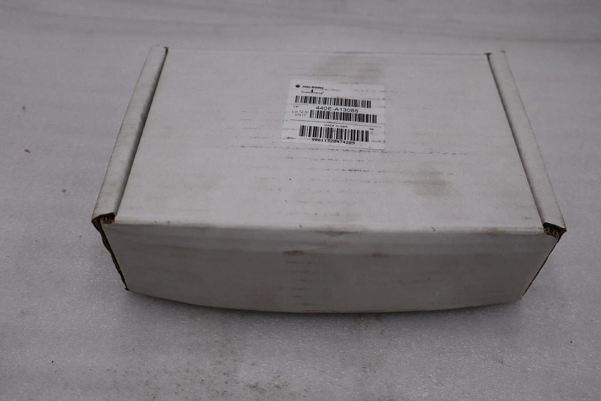 Used Allen Bradley 440E-A13085 Guardmaster SWITCH CABLE PULL LIFELINE ROPE TENSIONER