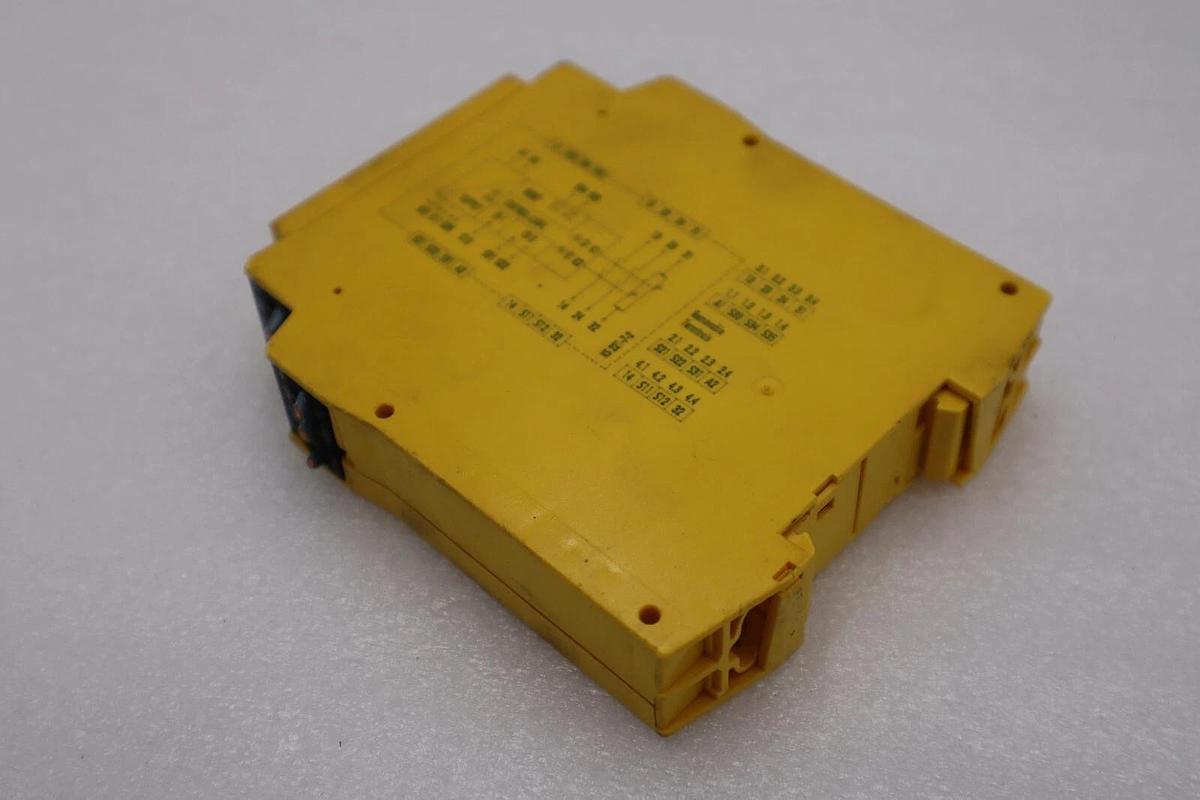 Used SICK UE 43-2MF3D2 Safety Relay 6024894 STOCK K-388-D