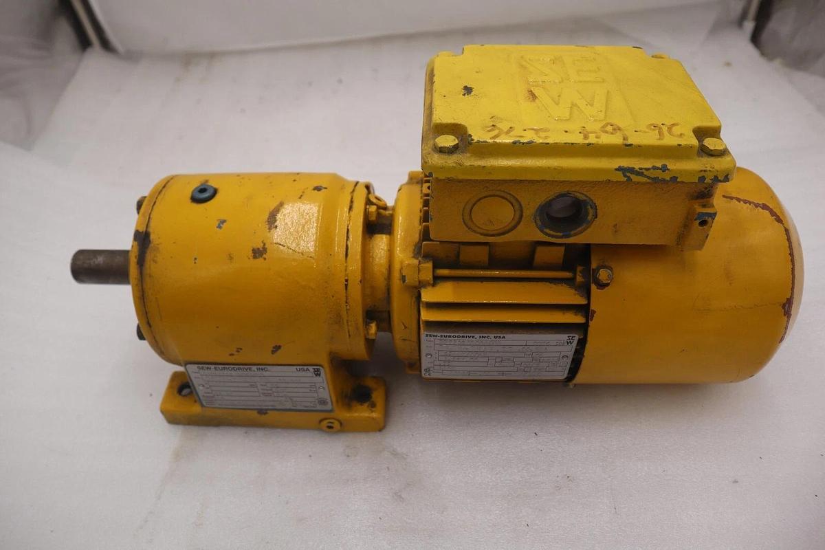 Used SEW EURODRIVE DFT17C4BM605HR MOTOR #M-41
