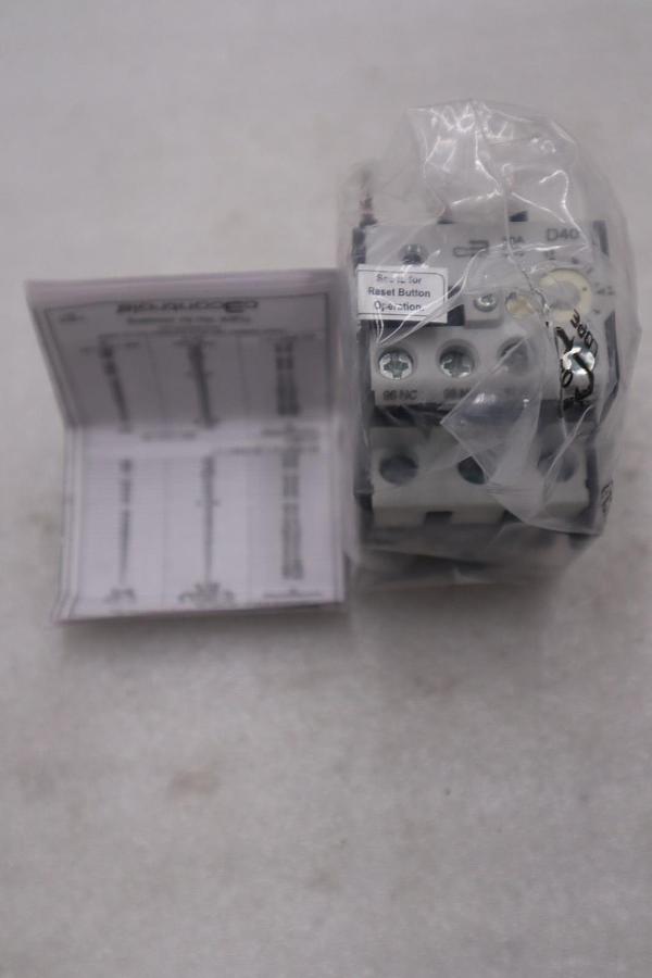 C3 CONTROLS 320-B2D40 / 320B2D40 - NEW IN BOX - STOCK K1656A