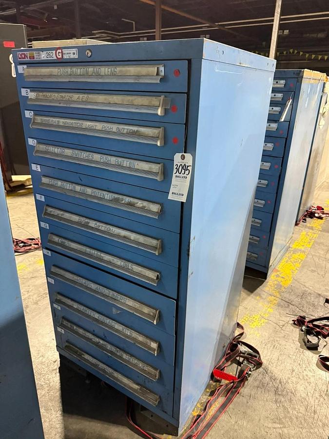 Used LYON 11 DRAWER CABINET MSS II SAFETYLINK 30"X28"X60" (NO CONTENTS)