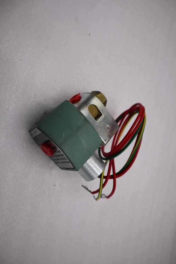 Asco Red Hat, Solenoid Valve 1/8" Pipe, 6.1 W, 8262G31, New STOCK H1170A