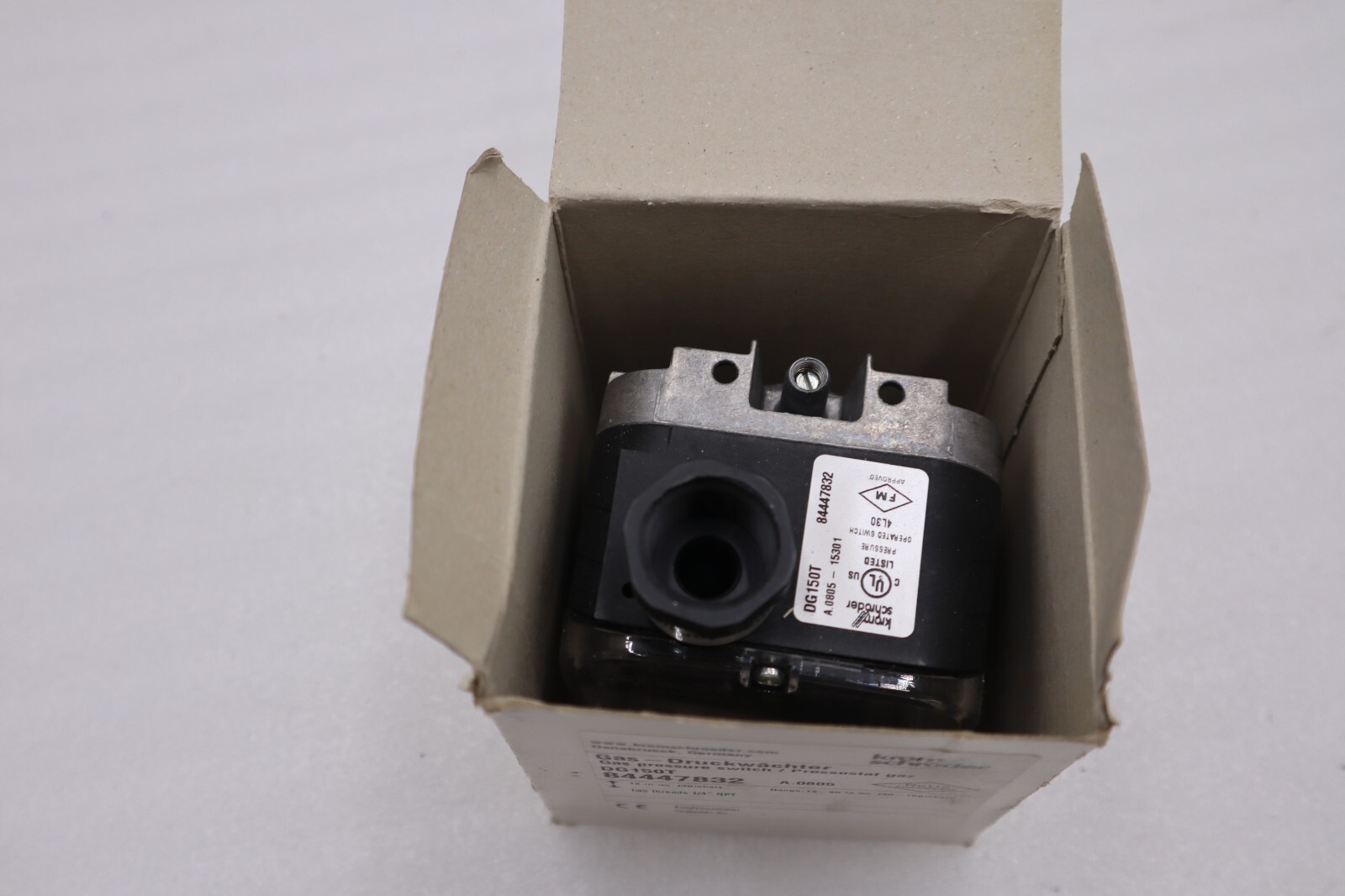NEW Krom Schroder DG150T Gas Druckwachter Pressure Switch  STOCK H426A