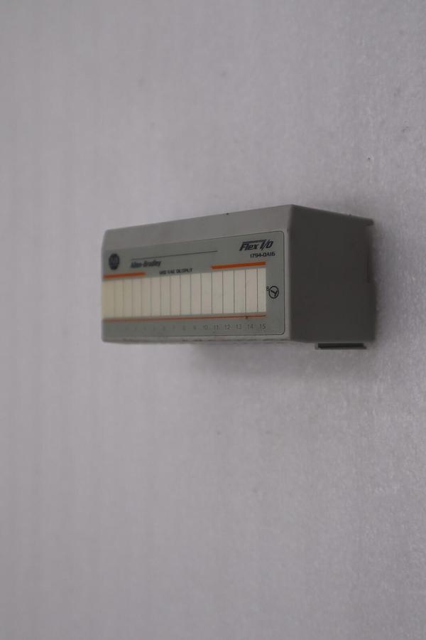 Used Allen-Bradley 1794-0A16 120Vac Output Module Flex I/O 16 Point STOCK H130A