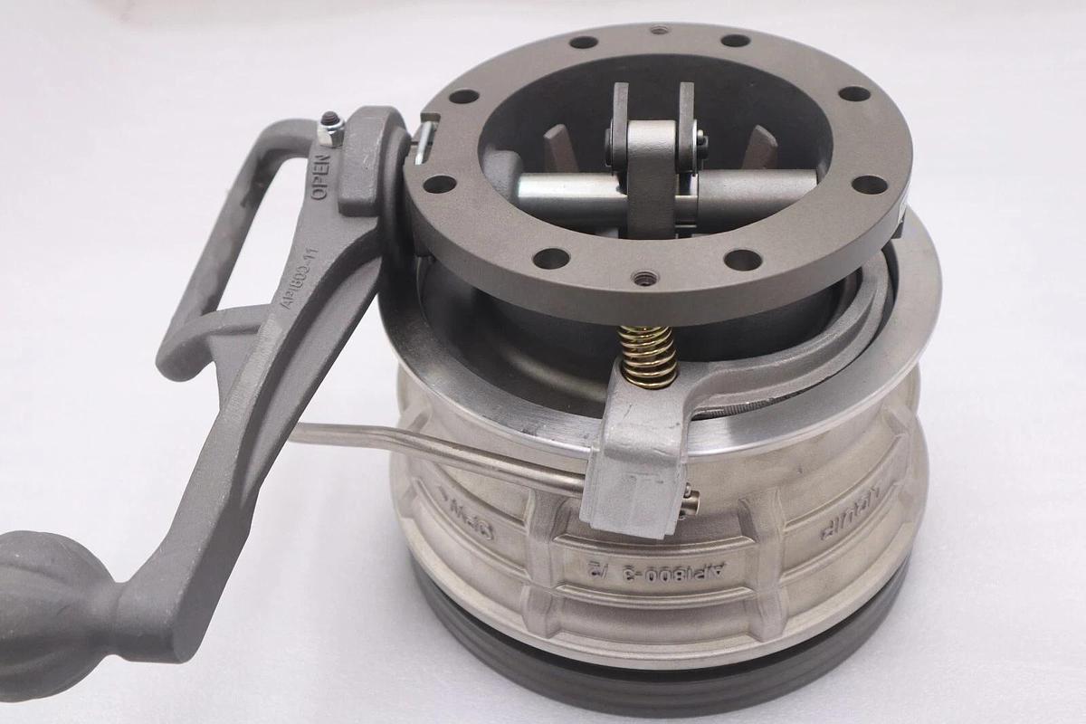 Used LYNX API BOTTOM-LOADING COUPLER MODEL LYNX852VG NEW IN BOX STOCK 4610