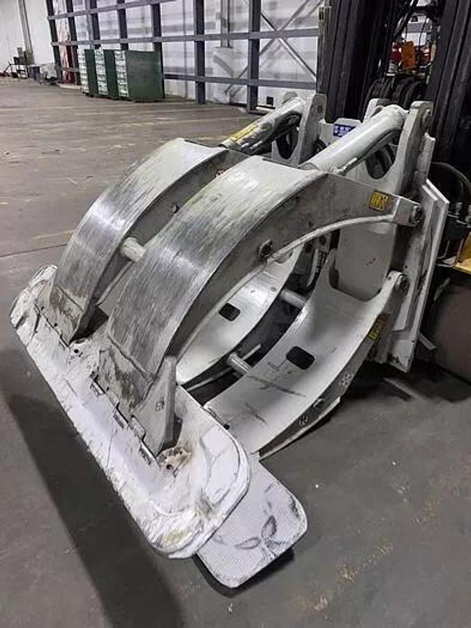 Used 72" CASCADE PAPER TISSUE ROLL CLAMP MODEL 90F-RCP-592