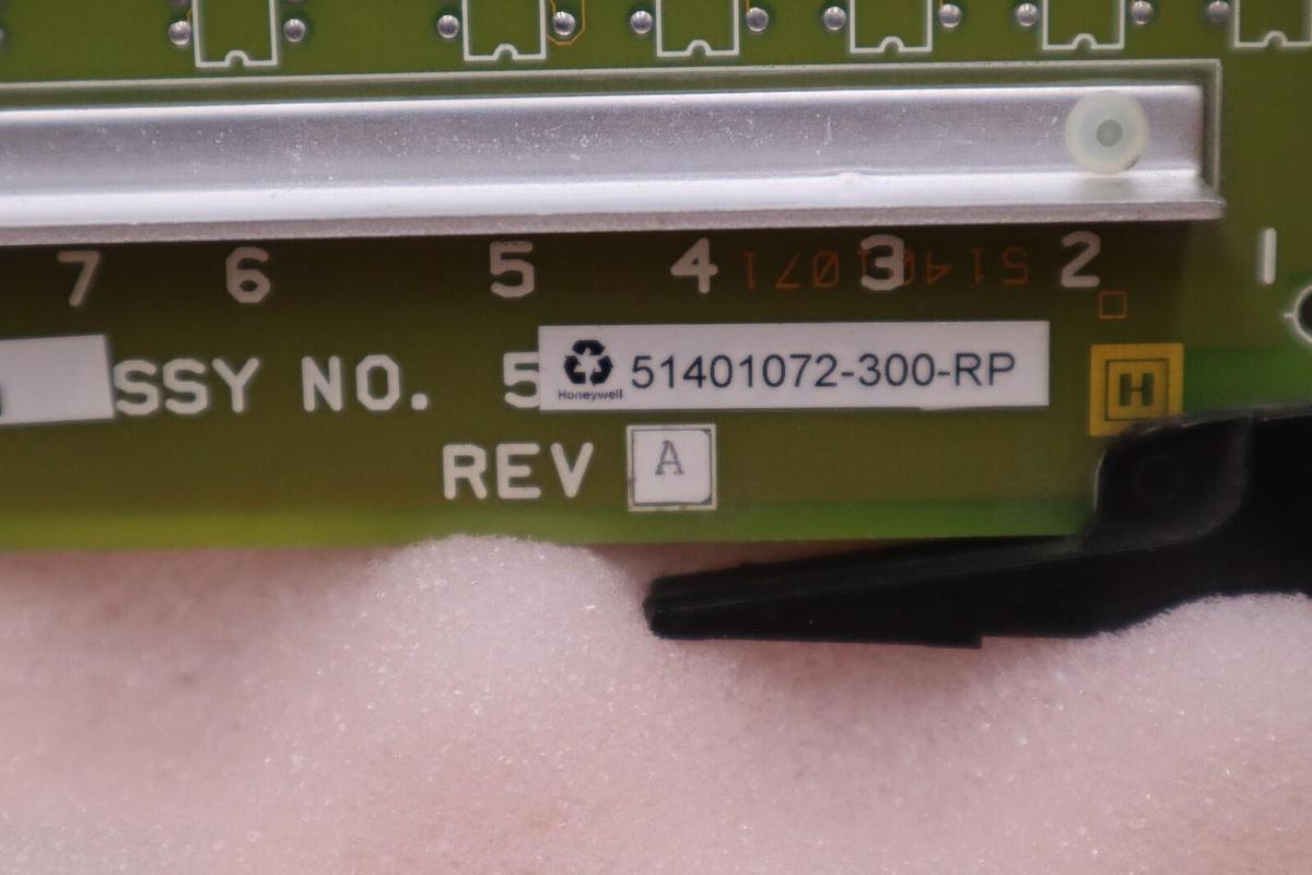 Used NEW OPEN BOX HONEYWELL TDC3000 51401072-300 QMEM-3 51401072300 STOCK G586