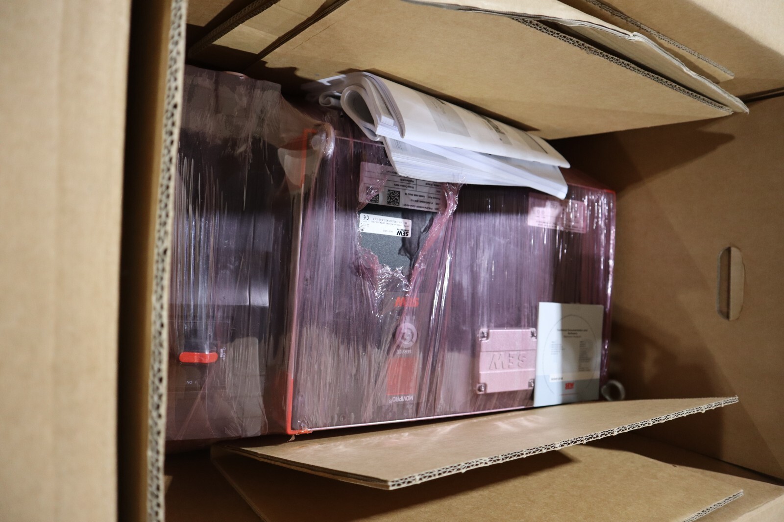 SEW EURODRIVE PHC21A-A040M1-E20A-00/S11 INVERTER BRAND NEW IN BOX STOCK H755