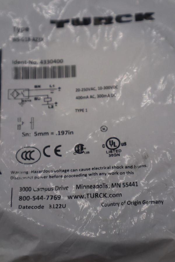 Used NEW TURCK 4330400 BI5-G18-AZ3X INDUCTIVE SENSOR STK G973A