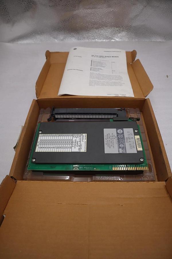 Used NEW Allen-Bradley 1771-0AD/ 1771-OAD Output Module STOCK 1412CC