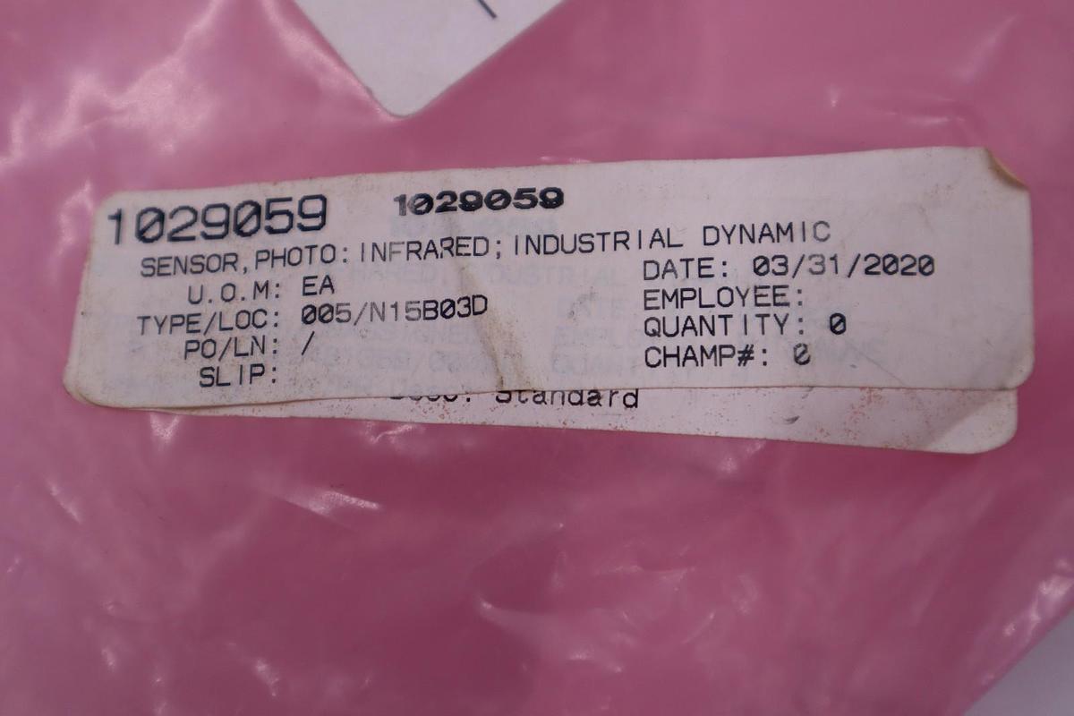 NEW Banner SM312LVAG Photoelectric Sensor STOCK H1551A