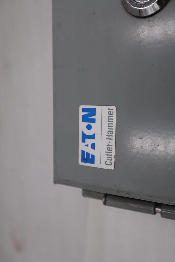 Used NEW EATON CUTLER-HAMMER ECN0508AAA ENCLOSED MOTOR STARTER STOCK H159