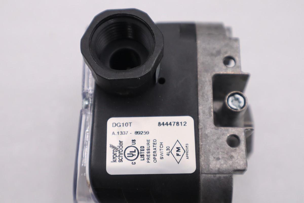 Used Krom Schroder DG10T Pressure Switch 0.4-4.0 IN WC 1.0-10 BAR STOCK H428A