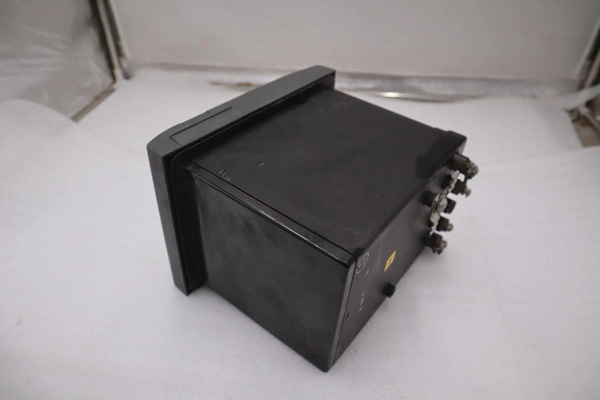 Used General Electric PLE3ESBG01  Electronic Power Meter Power Leader - STOCK GF737