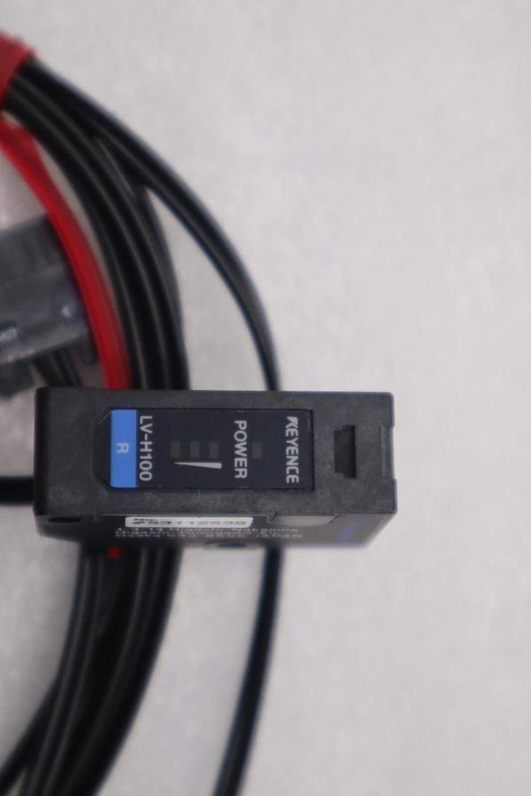 NEW OPEN BOX New Keyence LV-H100 Laser Sensor STOCK L-374-C