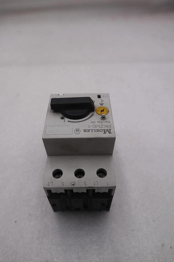 Used Moeller PKZMO-1 MOTOR STARTER PROTECTOR STOCK K-3470