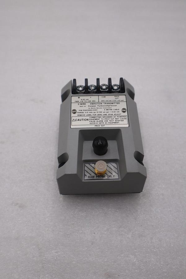 Used NEW OPEN BOX BENTLY NEVADA P3403893-0351 2 Wire Vibration Transmitter STK H86A