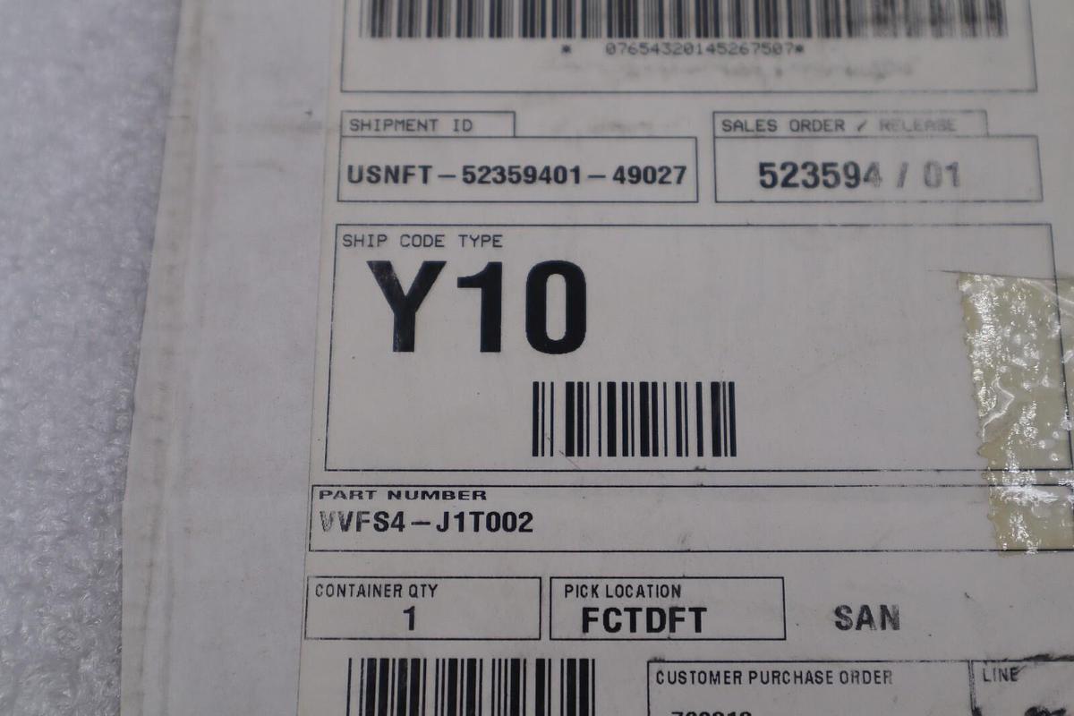SMC VVFS4-J1T002 / VVFS4J1T002 NEW UNIT VV*FS* MANIFOLD VFS SERI *LQA STOCK S309