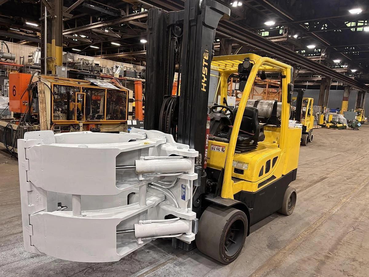 Used 12,000 POUND CAPACITY HYSTER MODEL S120FTPRS 60" CASCADE PAPER ROLL CLAMP