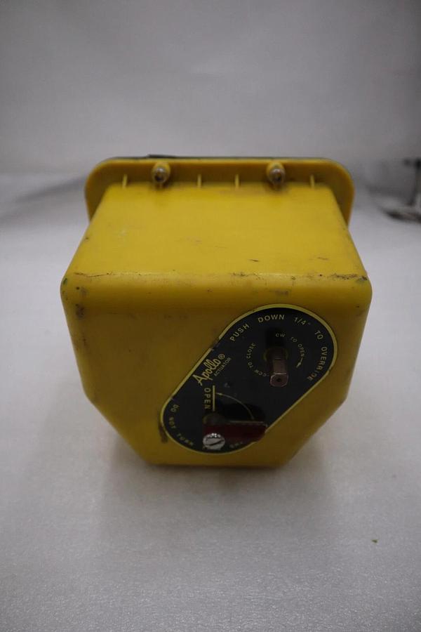 Used APOLLO AE40010  ACTUATOR 115VAC NEMA 4 TORQUE 400 IN-LBS STOCK 3452-A