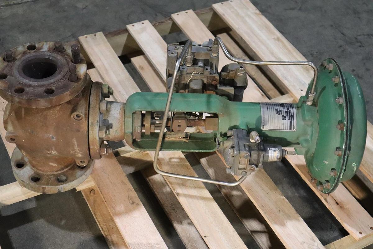 Used Fisher Control Valve Size 40 With Type EZ Pneumatic Actuator